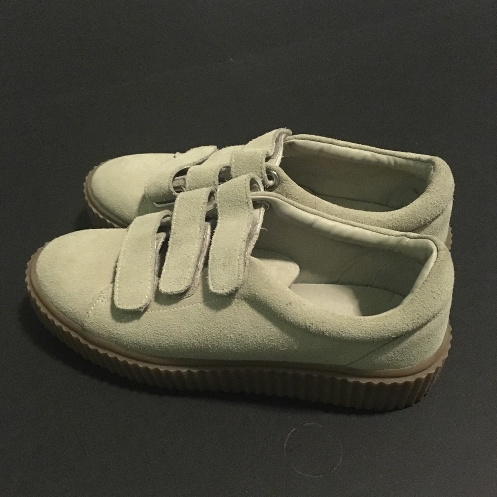 Slip on platforms